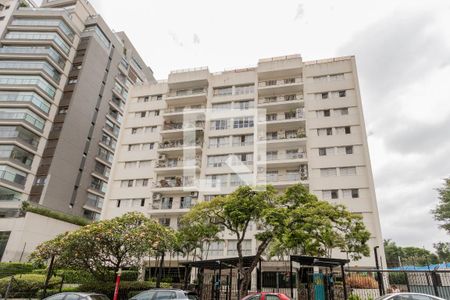 Apartamento para alugar com 215m², 4 quartos e 2 vagas Apartamento para alugar com 215m², 4 quartos e 2 vagasFachada