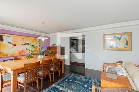 Apartamento para alugar com 215m², 4 quartos e 2 vagas Apartamento para alugar com 215m², 4 quartos e 2 vagasSala