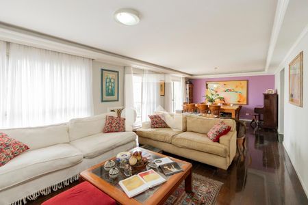 Apartamento para alugar com 215m², 4 quartos e 2 vagas Apartamento para alugar com 215m², 4 quartos e 2 vagasSala