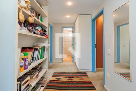 Apartamento para alugar com 215m², 4 quartos e 2 vagas Apartamento para alugar com 215m², 4 quartos e 2 vagasHall dos Quartos