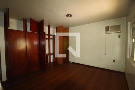 Quarto 1 de casa para alugar com 3 quartos, 300m² em Saraiva, Uberlândia