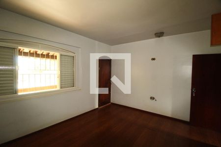 Quarto 1 de casa para alugar com 3 quartos, 300m² em Saraiva, Uberlândia