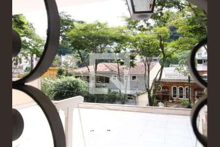 Vista da Sala de casa para alugar com 3 quartos, 200m² em Jardim Virginia Bianca, São Paulo