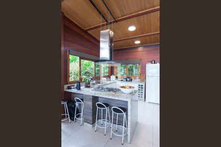 Casa de condomínio à venda com 350m², 3 quartos e 2 vagas Casa de condomínio à venda com 350m², 3 quartos e 2 vagasCozinha