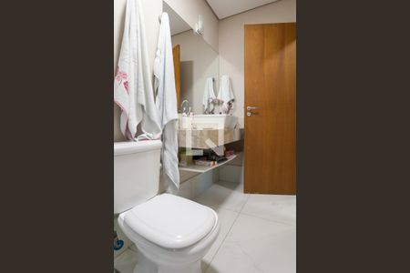 Casa de condomínio à venda com 350m², 3 quartos e 2 vagas Casa de condomínio à venda com 350m², 3 quartos e 2 vagasbanheiro suite 1