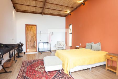 Casa de condomínio à venda com 350m², 3 quartos e 2 vagas Casa de condomínio à venda com 350m², 3 quartos e 2 vagassuite hospedes