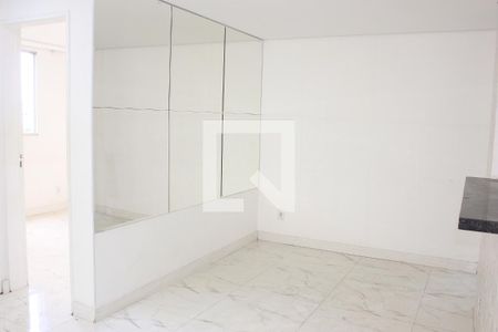 Sala de apartamento à venda com 2 quartos, 45m² em Guarulhos, Guarulhos