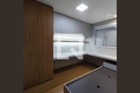 Quarto de apartamento à venda com 2 quartos, 59m² em Planalto, Belo Horizonte