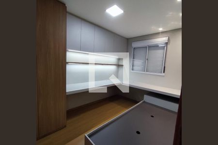 Quarto de apartamento à venda com 2 quartos, 59m² em Planalto, Belo Horizonte