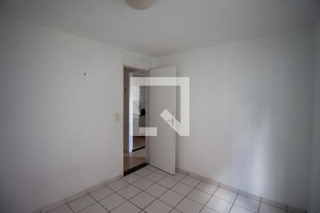 Quarto 1 de apartamento para alugar com 2 quartos, 42m² em Itaim Paulista, São Paulo