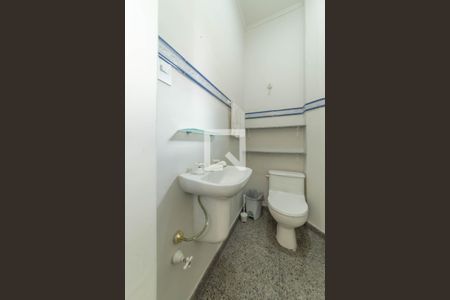 Lavabo de casa para alugar com 3 quartos, 340m² em Vila Cordeiro, São Paulo