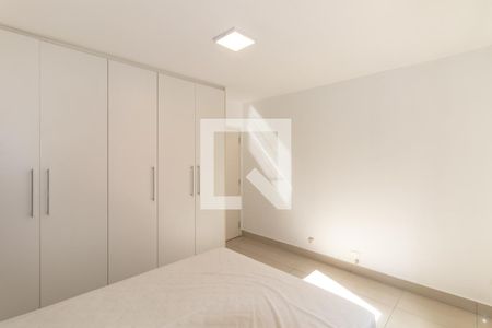 Quarto 1 de apartamento à venda com 2 quartos, 60m² em Itaim Bibi, São Paulo