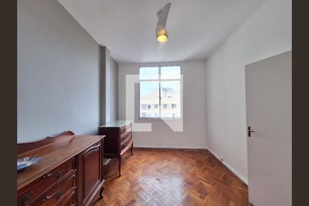 Quarto 1 de apartamento para alugar com 3 quartos, 96m² em Laranjeiras, Rio de Janeiro