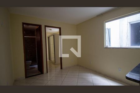 Sala de kitnet/studio para alugar com 1 quarto, 40m² em Vargem Pequena, Rio de Janeiro