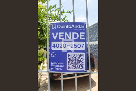 Casa à venda com 139m², 2 quartos e 3 vagas Casa à venda com 139m², 2 quartos e 3 vagasplaquinha