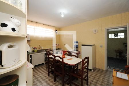 Casa à venda com 139m², 2 quartos e 3 vagas Casa à venda com 139m², 2 quartos e 3 vagasCozinha