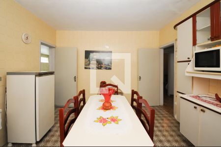 Casa à venda com 139m², 2 quartos e 3 vagas Casa à venda com 139m², 2 quartos e 3 vagasCozinha