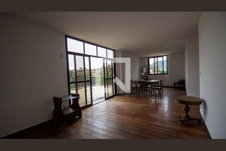 Sala de apartamento à venda com 1 quarto, 221m² em Recreio dos Bandeirantes, Rio de Janeiro