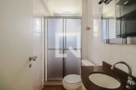 Banheiro de apartamento para alugar com 1 quarto, 43m² em Centro Histórico, Porto Alegre