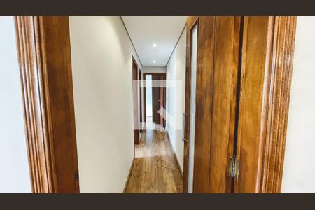 Corredor de apartamento à venda com 2 quartos, 61m² em Jardim Sonia, São Paulo