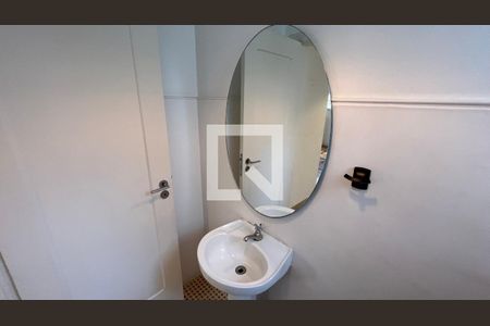 Lavabo de casa para alugar com 4 quartos, 250m² em Jardim Paulistano, São Paulo