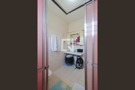 Casa à venda com 298m², 3 quartos e 12 vagas Casa à venda com 298m², 3 quartos e 12 vagasBanheiro