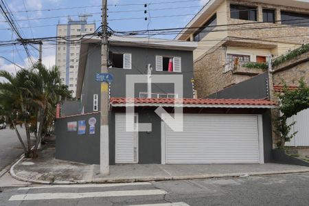 Casa à venda com 298m², 3 quartos e 12 vagas Casa à venda com 298m², 3 quartos e 12 vagasFachada + plaquinha