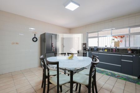 Casa à venda com 298m², 3 quartos e 12 vagas Casa à venda com 298m², 3 quartos e 12 vagasCozinha