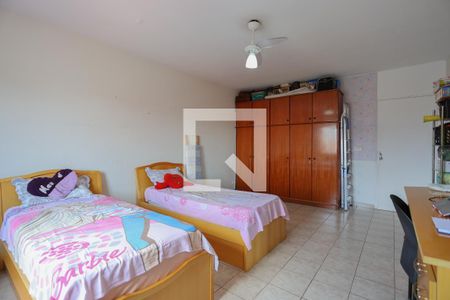 Casa à venda com 298m², 3 quartos e 12 vagas Casa à venda com 298m², 3 quartos e 12 vagasQuarto 2