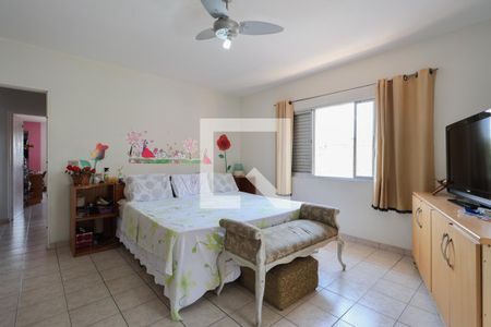 Casa à venda com 298m², 3 quartos e 12 vagas Casa à venda com 298m², 3 quartos e 12 vagasSuíte