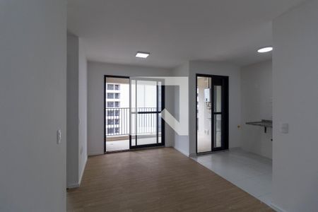 Sala de apartamento à venda com 3 quartos, 69m² em Vila Anastácio, São Paulo