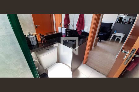 Apartamento à venda com 46m², 2 quartos e 1 vaga Apartamento à venda com 46m², 2 quartos e 1 vagaBanheiro