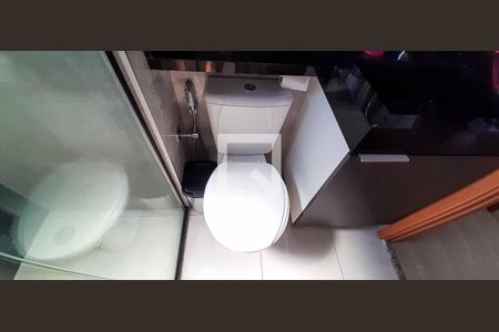 Apartamento à venda com 46m², 2 quartos e 1 vaga Apartamento à venda com 46m², 2 quartos e 1 vagaBanheiro