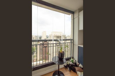 Sala de TV varanda de apartamento à venda com 3 quartos, 126m² em Moema, São Paulo