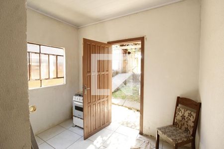 Kitnet de casa para alugar com 0 quarto, 20m² em Cruzeiro, Gravataí