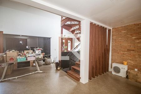 Sala de casa à venda com 3 quartos, 244m² em Vila Nova, Porto Alegre