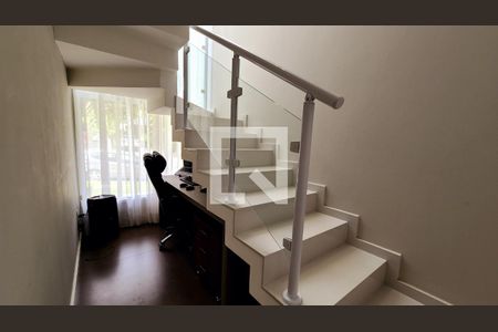 Escada de casa de condomínio à venda com 3 quartos, 190m² em Jardim Ermida I, Jundiaí