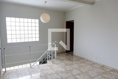 sala de casa para alugar com 5 quartos, 230m² em Jardim Elvira, Osasco