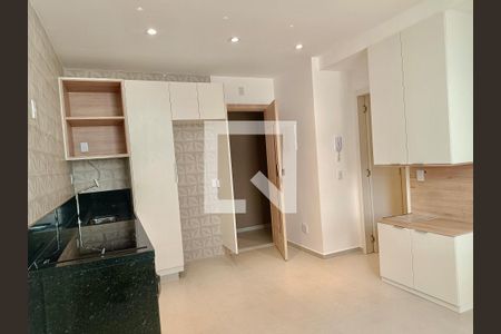 Sala / cozinha americana  de apartamento para alugar com 1 quarto, 37m² em Copacabana, Rio de Janeiro