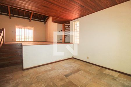 Sala de casa de condomínio à venda com 4 quartos, 493m² em Jardim Sorirama (Sousas), Campinas