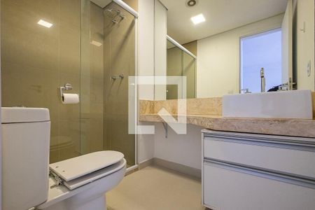 Banheiro de apartamento para alugar com 1 quarto, 45m² em Pinheiros, São Paulo