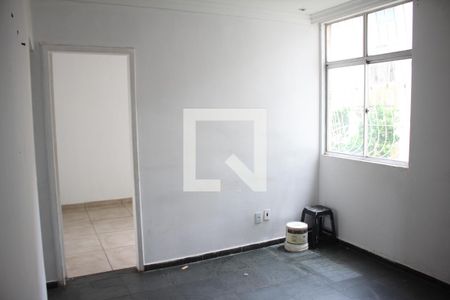 Sala de apartamento para alugar com 2 quartos, 54m² em Jardim Riacho das Pedras, Contagem