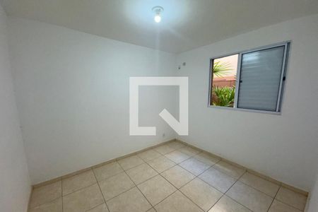 Dormitório 01 de apartamento para alugar com 2 quartos, 43m² em Residencial Parque dos Servidores, Ribeirão Preto