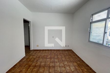 Sala de casa para alugar com 4 quartos, 124m² em Vila São Luis, Duque de Caxias