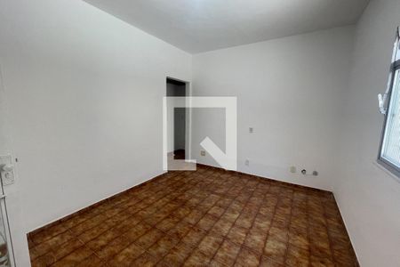 Sala de casa para alugar com 4 quartos, 124m² em Vila São Luis, Duque de Caxias