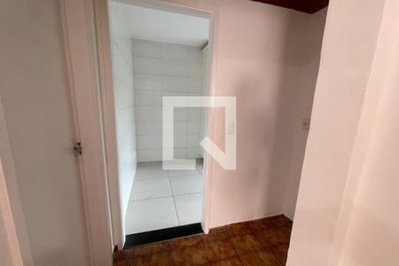 Corredor de casa para alugar com 4 quartos, 124m² em Vila São Luis, Duque de Caxias