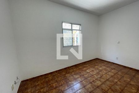 Sala de casa para alugar com 4 quartos, 124m² em Vila São Luis, Duque de Caxias