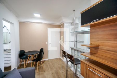 Sala e cozinha de apartamento para alugar com 1 quarto, 36m² em Vila Gomes Cardim, São Paulo