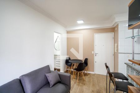 Sala e cozinha de apartamento para alugar com 1 quarto, 36m² em Vila Gomes Cardim, São Paulo