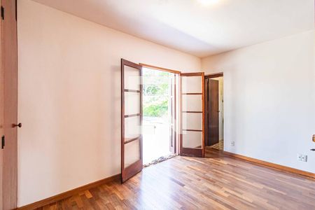 Suite de casa à venda com 3 quartos, 179m² em Jardim Rizzo, São Paulo